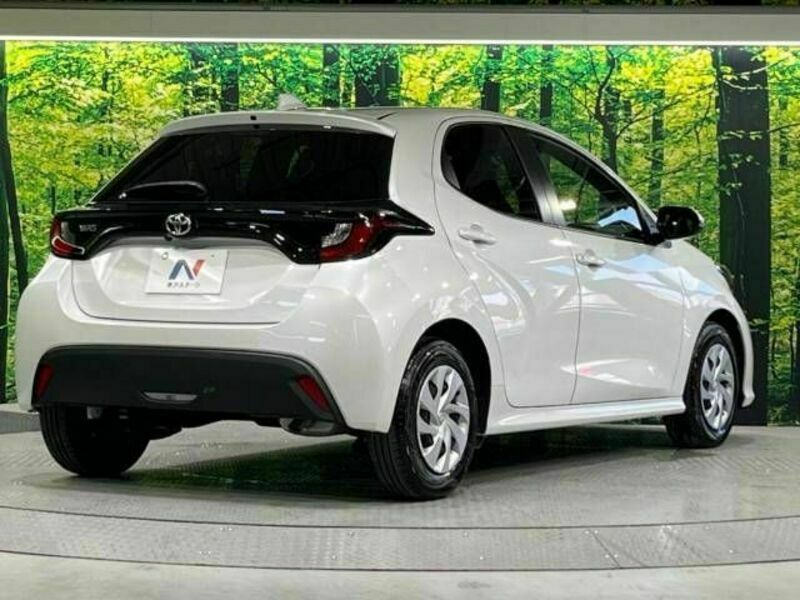 YARIS-17