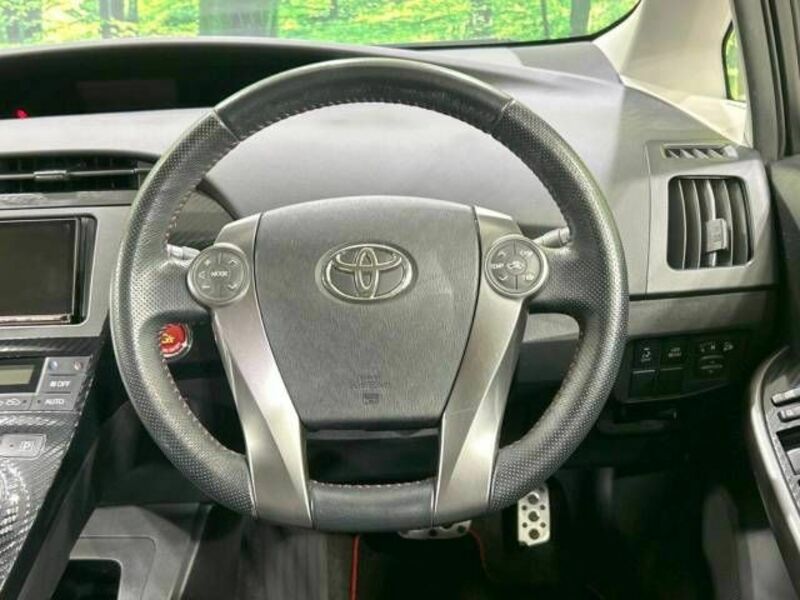 PRIUS-11