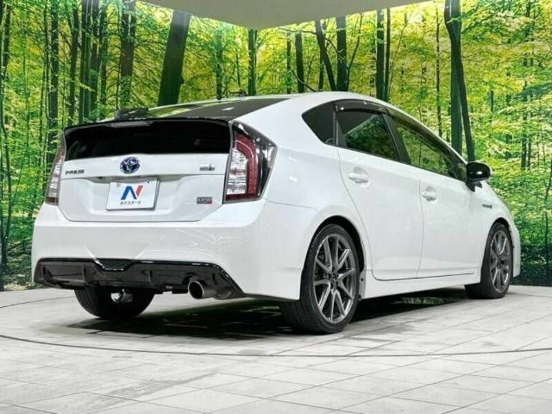 PRIUS-17