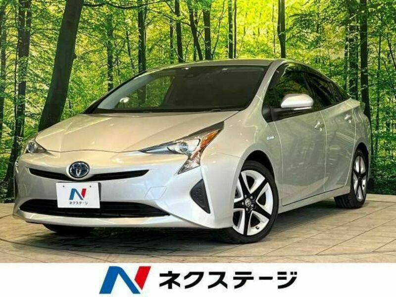 TOYOTA　PRIUS