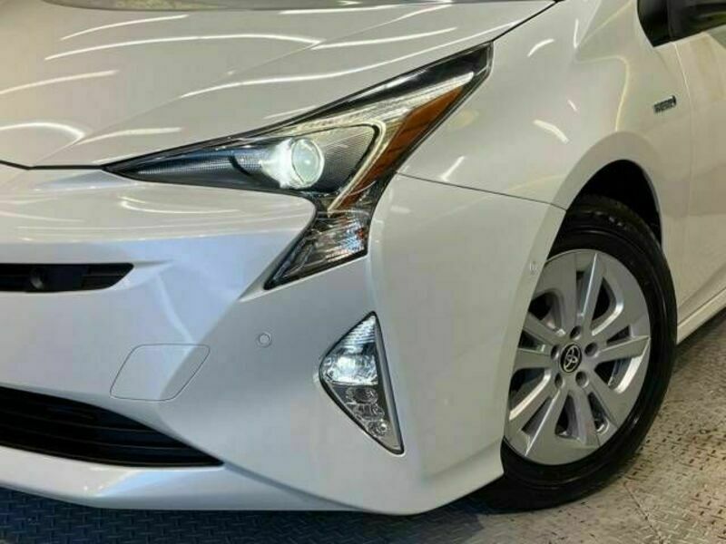 PRIUS-12