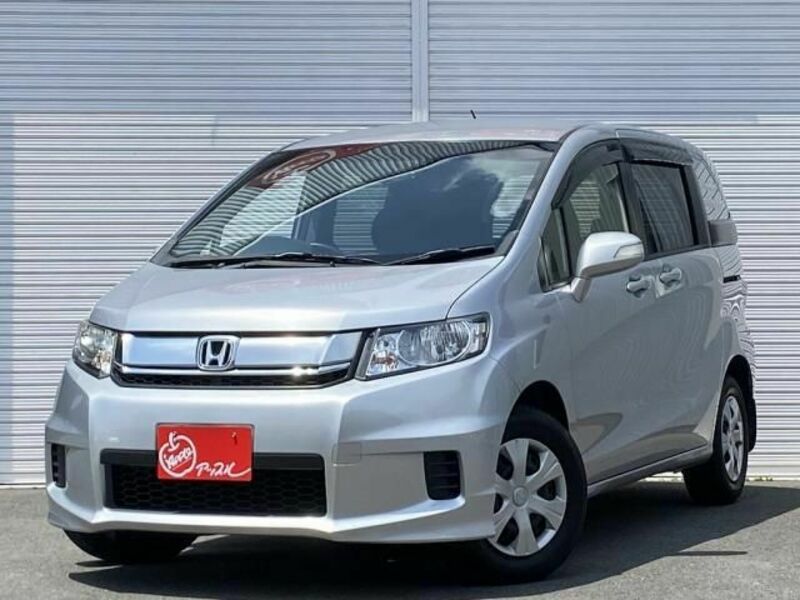 HONDA　FREED SPIKE