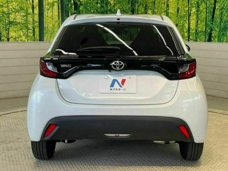 YARIS-15