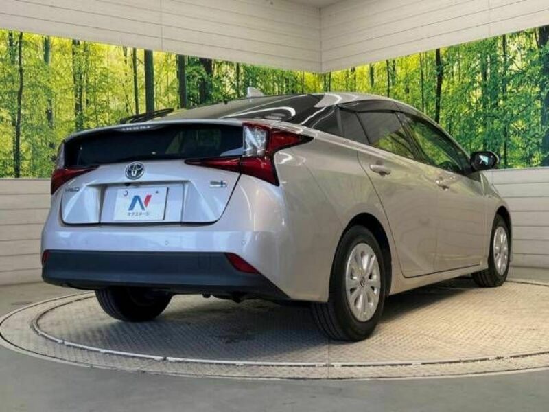 PRIUS-17