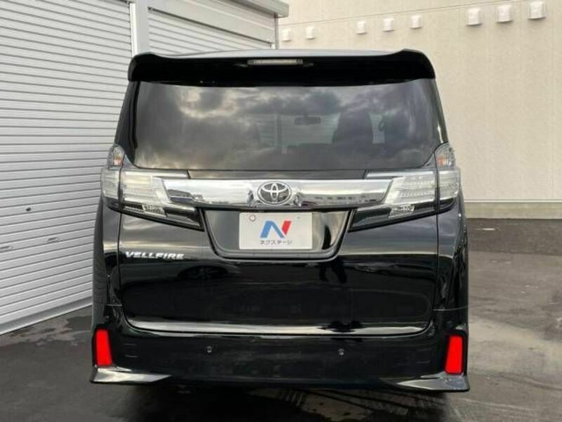 VELLFIRE-15