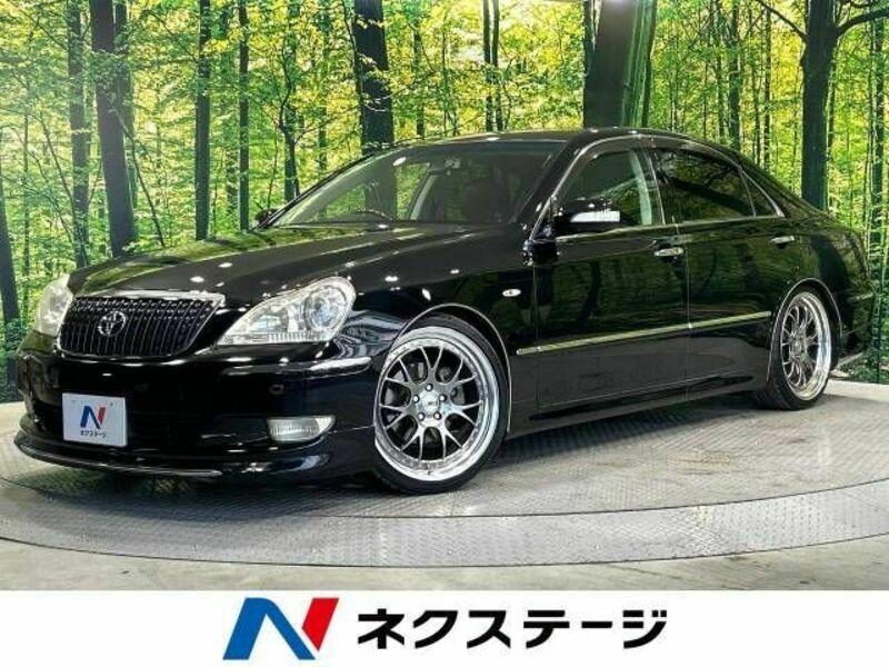 TOYOTA　CROWN MAJESTA