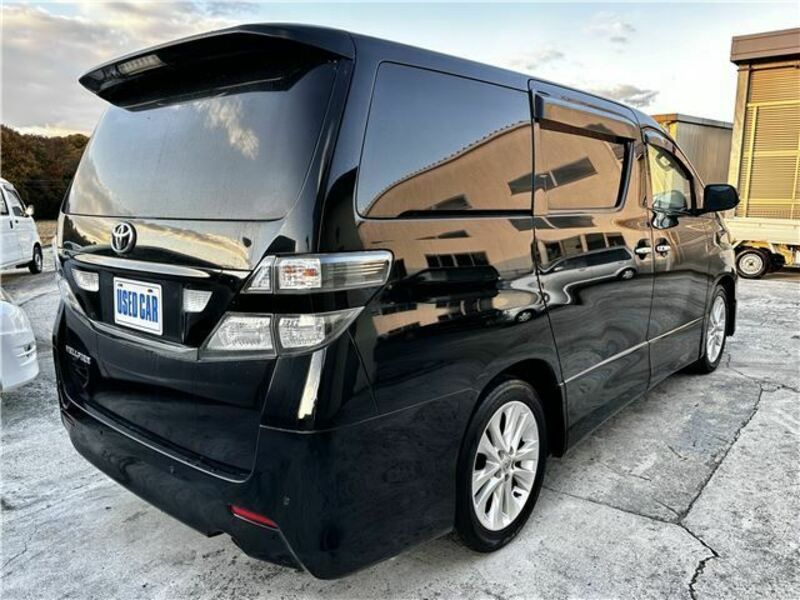 VELLFIRE-28