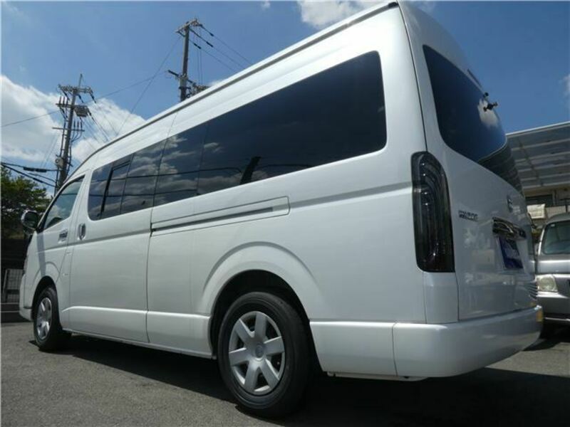 HIACE VAN-1