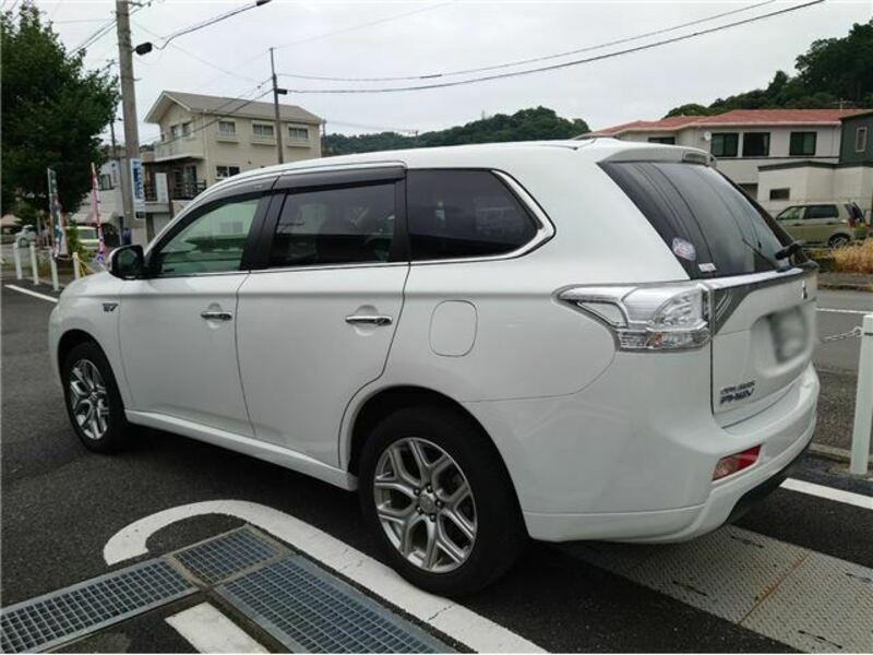 OUTLANDER PHEV-6