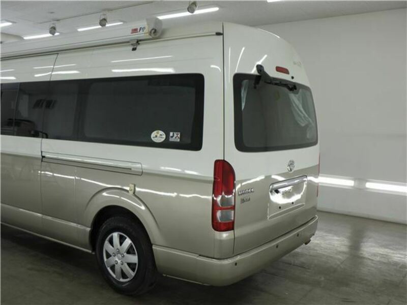 HIACE VAN-12