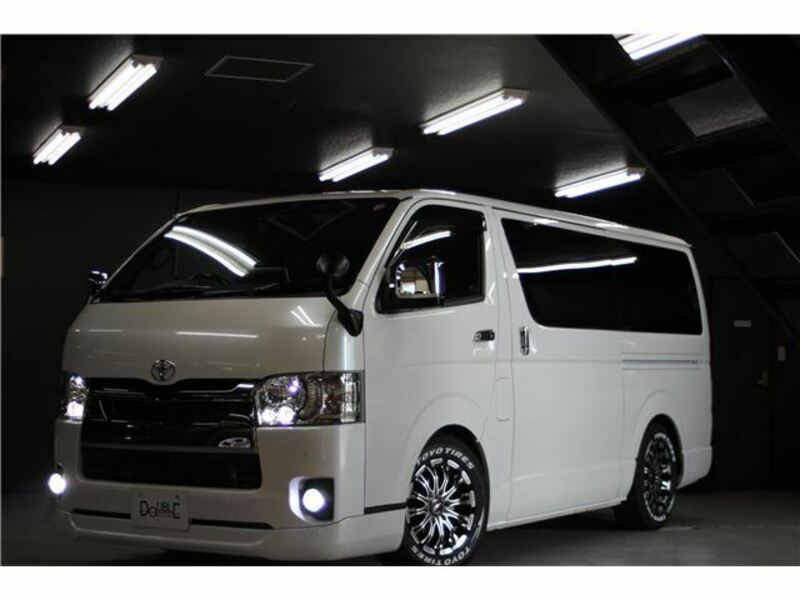 TOYOTA　HIACE VAN