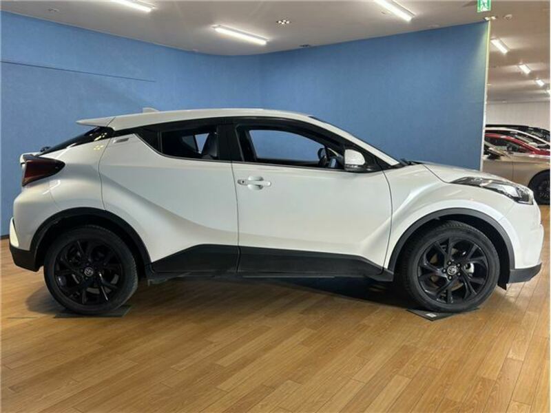 C-HR-7