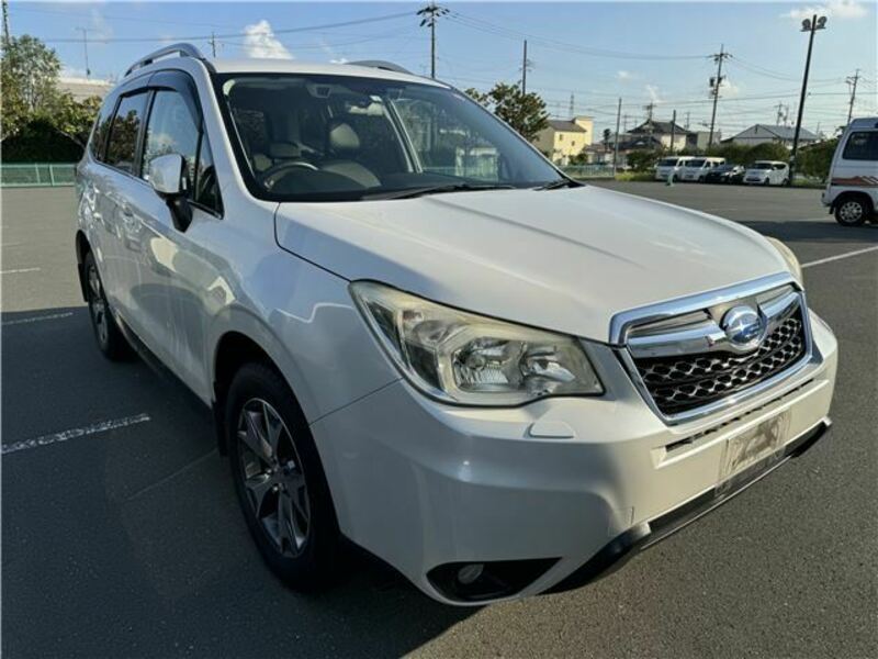 SUBARU　FORESTER