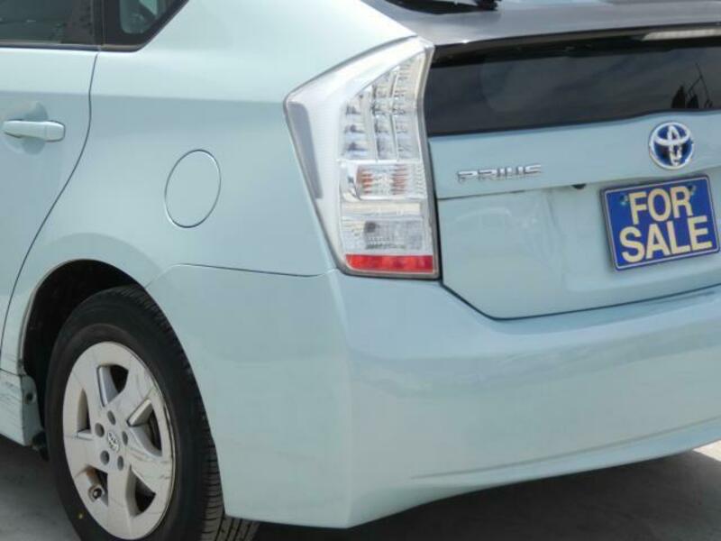 PRIUS-14