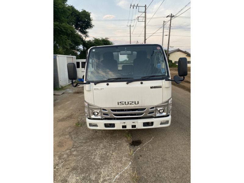 ISUZU　ELF