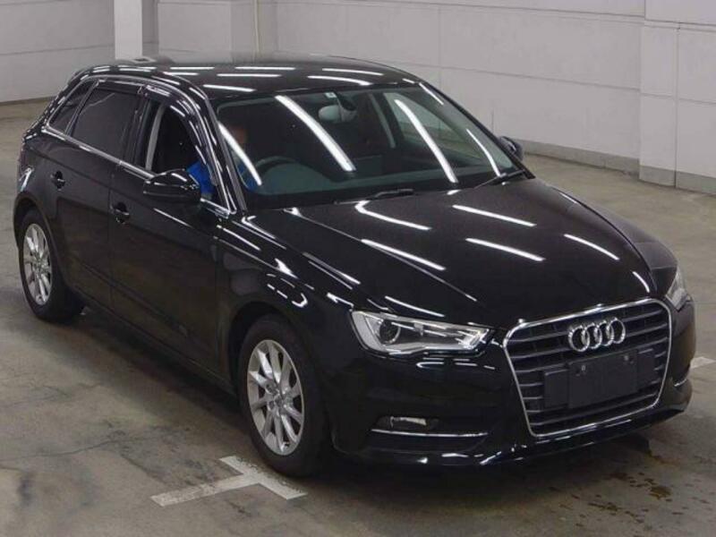 AUDI　A3