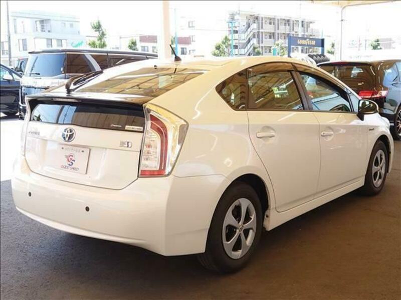 PRIUS-15