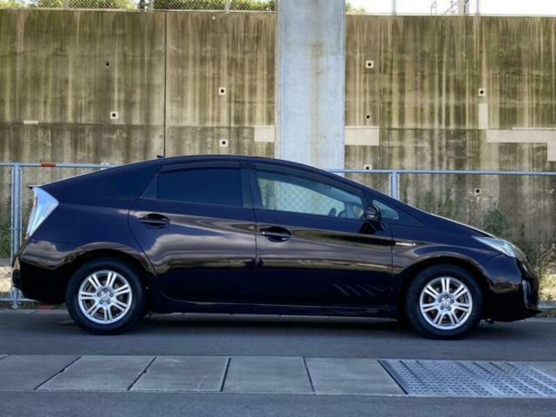 PRIUS-6