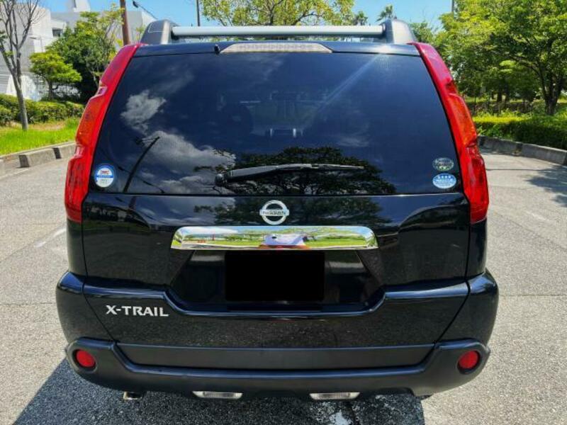 X-TRAIL-1