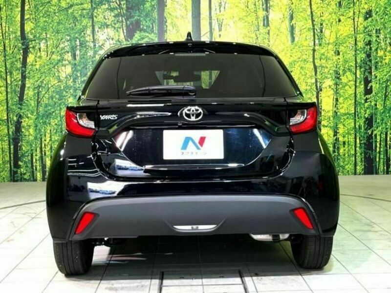 YARIS-15