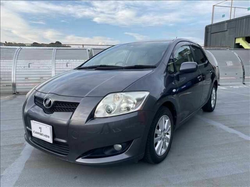 TOYOTA　AURIS