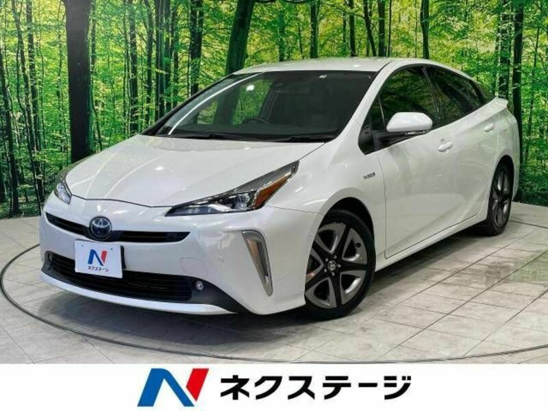 TOYOTA　PRIUS