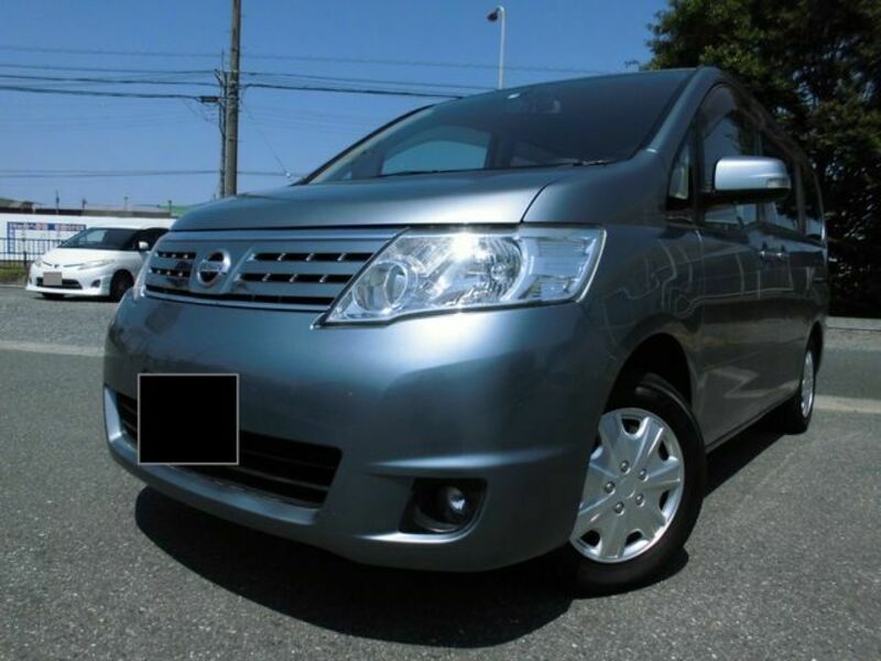 NISSAN　SERENA