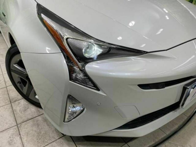 PRIUS-14