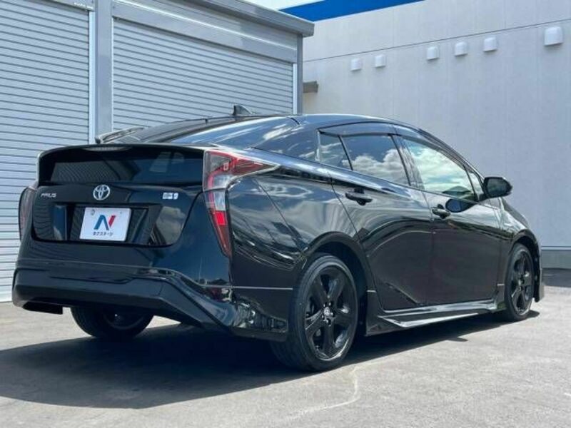 PRIUS-16