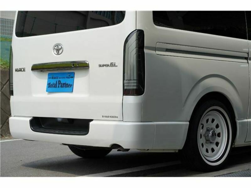 HIACE VAN-13