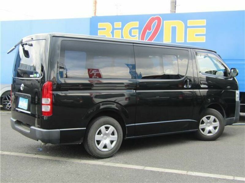 HIACE VAN-33