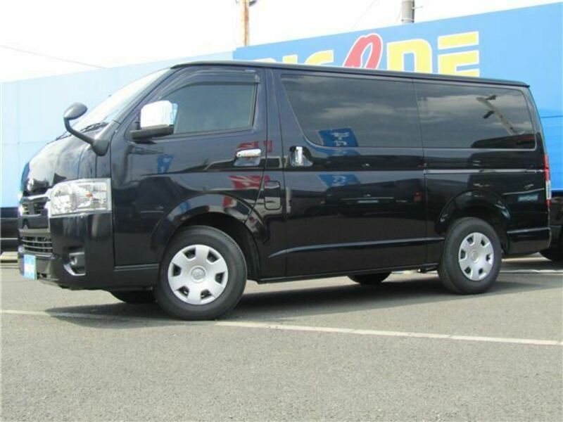 TOYOTA　HIACE VAN