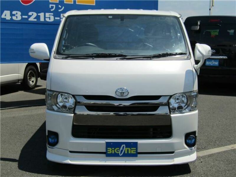 HIACE VAN-1