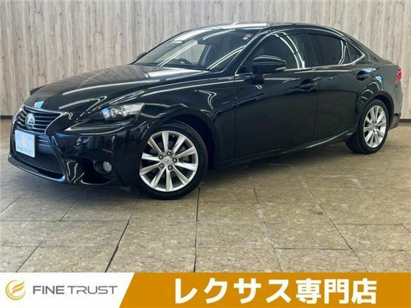 LEXUS　IS