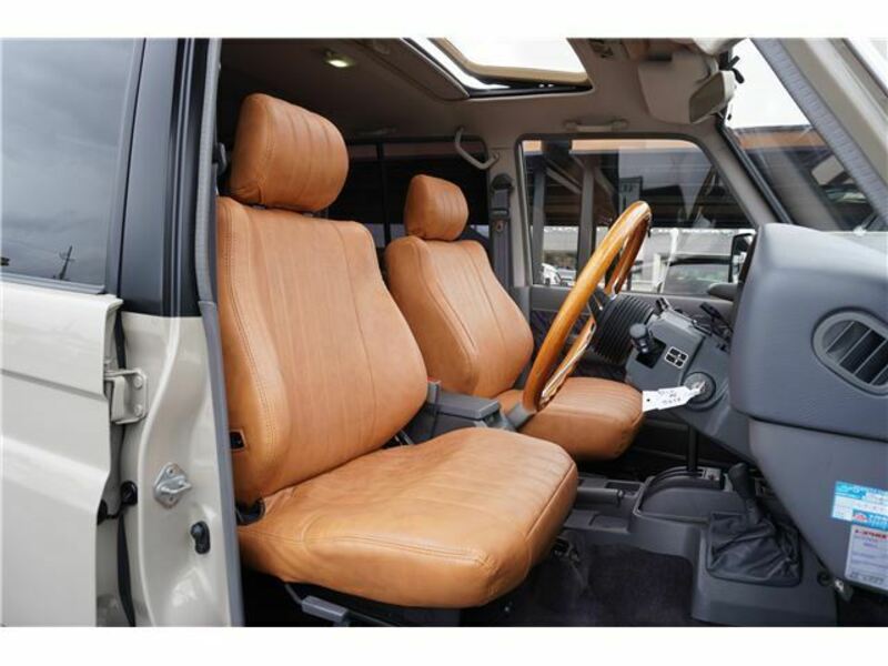 LAND CRUISER PRADO-18