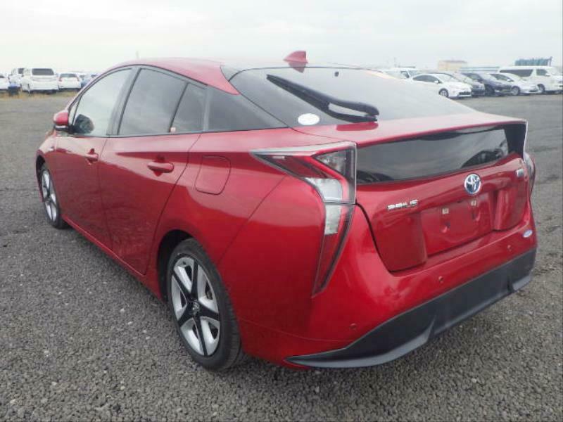 PRIUS-16