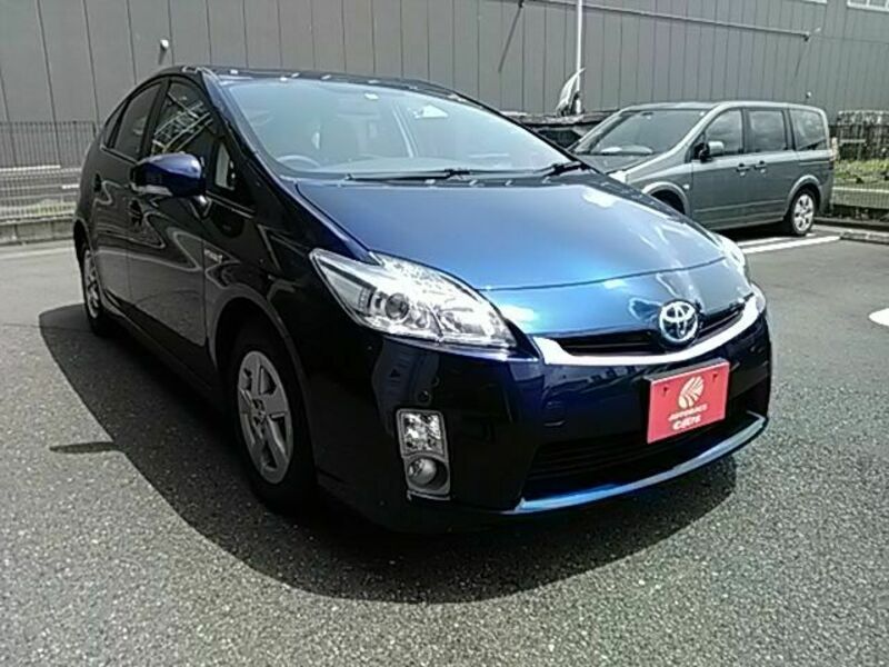 PRIUS-21