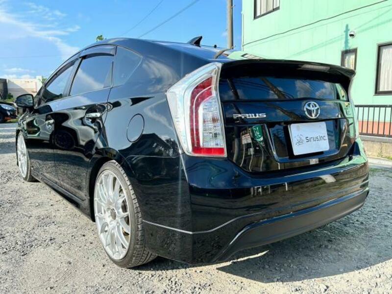 PRIUS-14