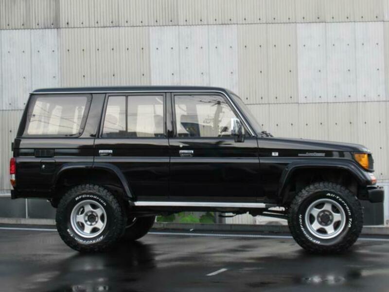 LAND CRUISER PRADO-1