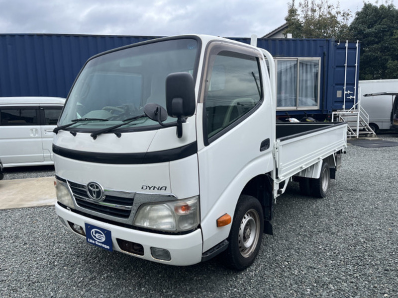 TOYOTA　DYNA