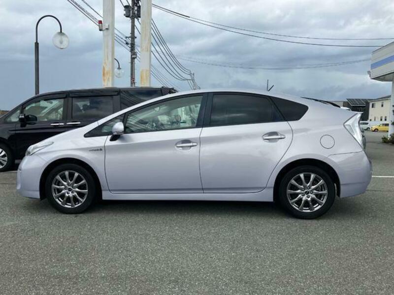 PRIUS-3