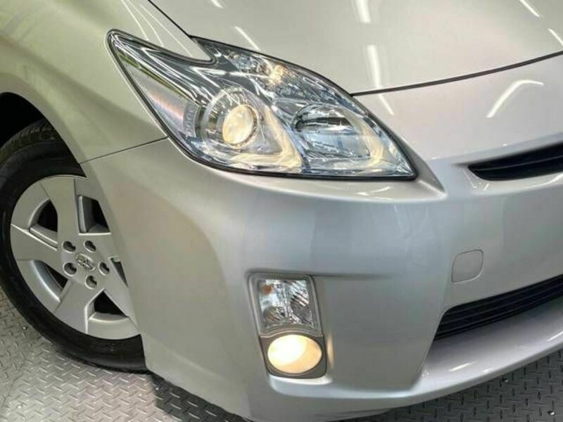 PRIUS-13