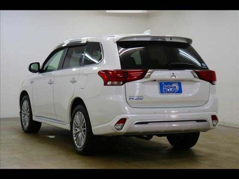 OUTLANDER PHEV-19