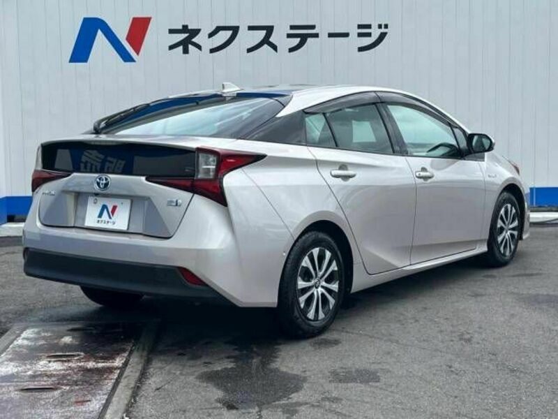 PRIUS-17