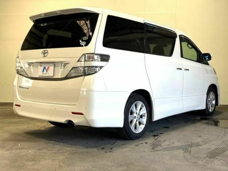 VELLFIRE-18