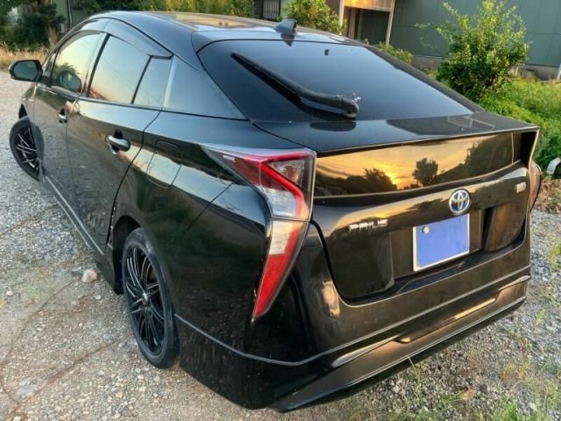 PRIUS-4