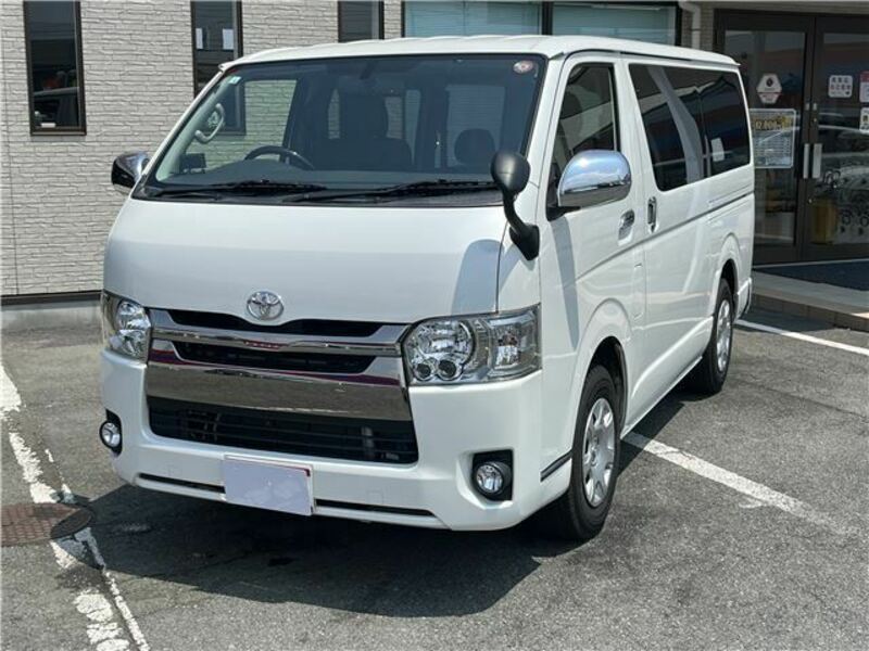 TOYOTA　HIACE VAN