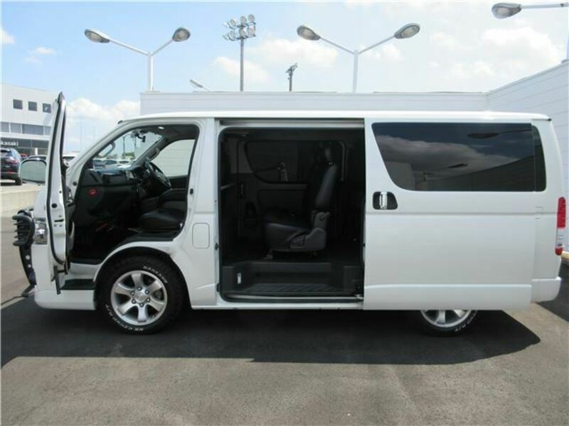 HIACE-33