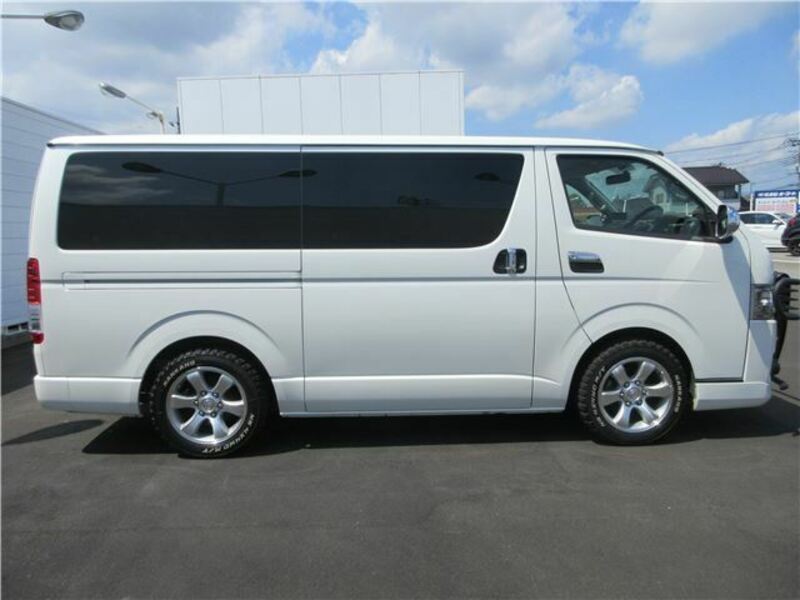 HIACE-35