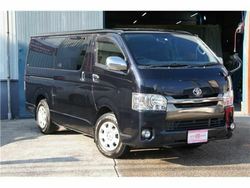 TOYOTA　HIACE VAN